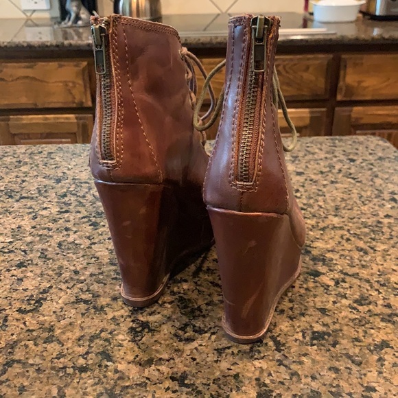 Steve madden zip up back sz 6 leather shoe price now firm - Picture 6 of 13